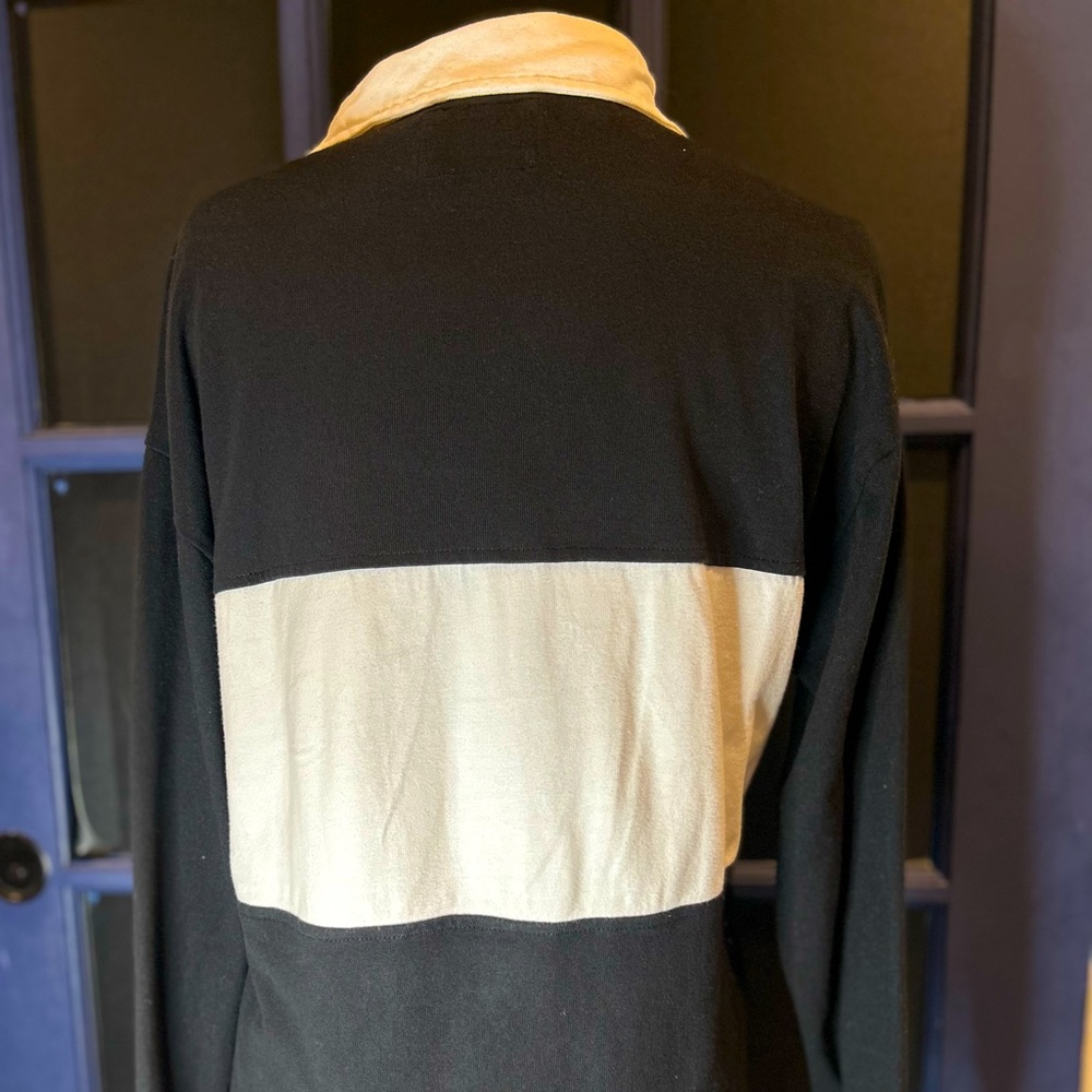 Express shirt, that’s white and black, Size Medium in men’s